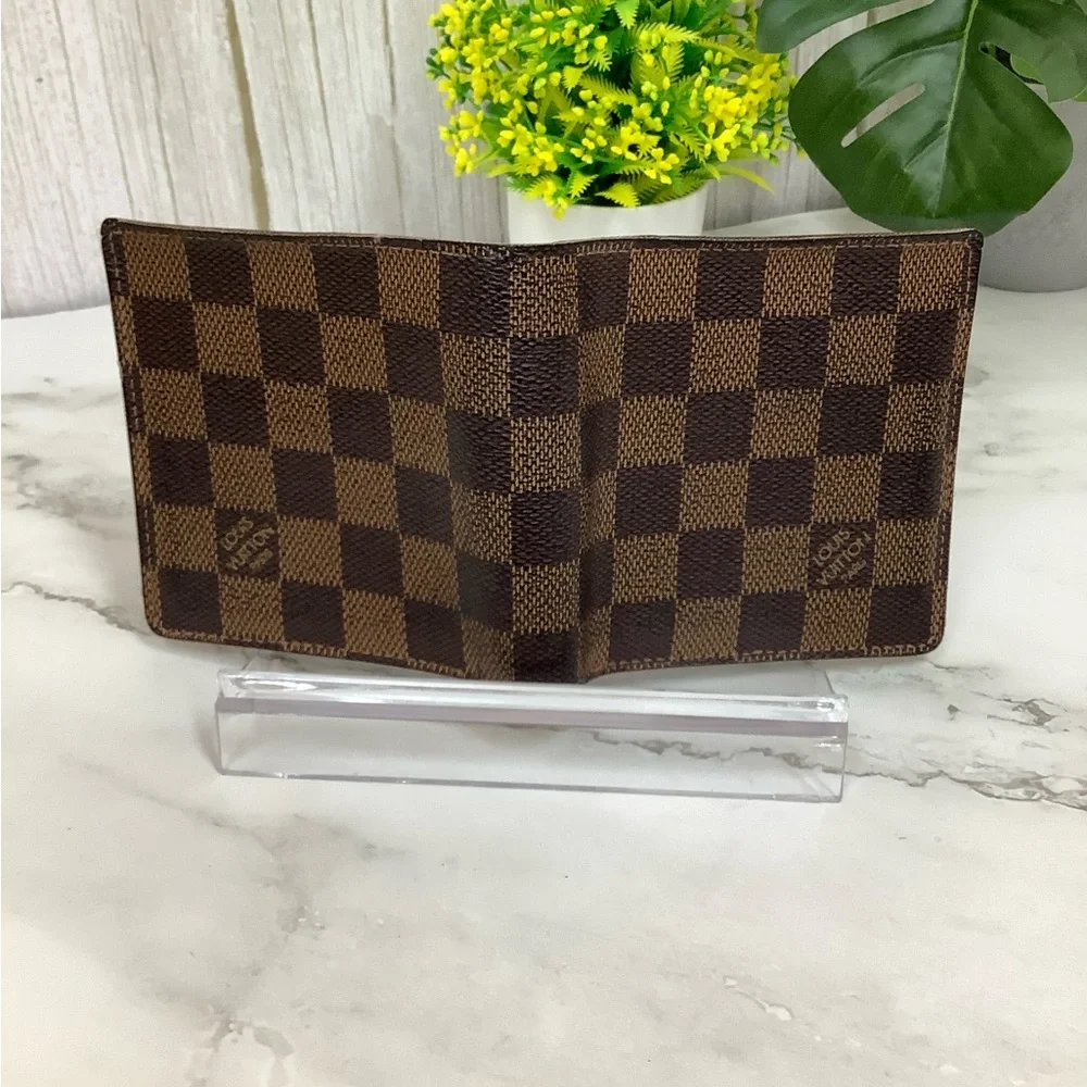 GUC Louis Vuitton Damier Ebene Bifold Wallet